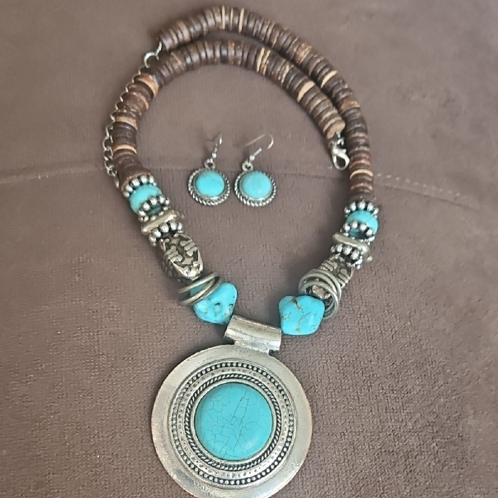 Turquoise and Silver Necklace Set